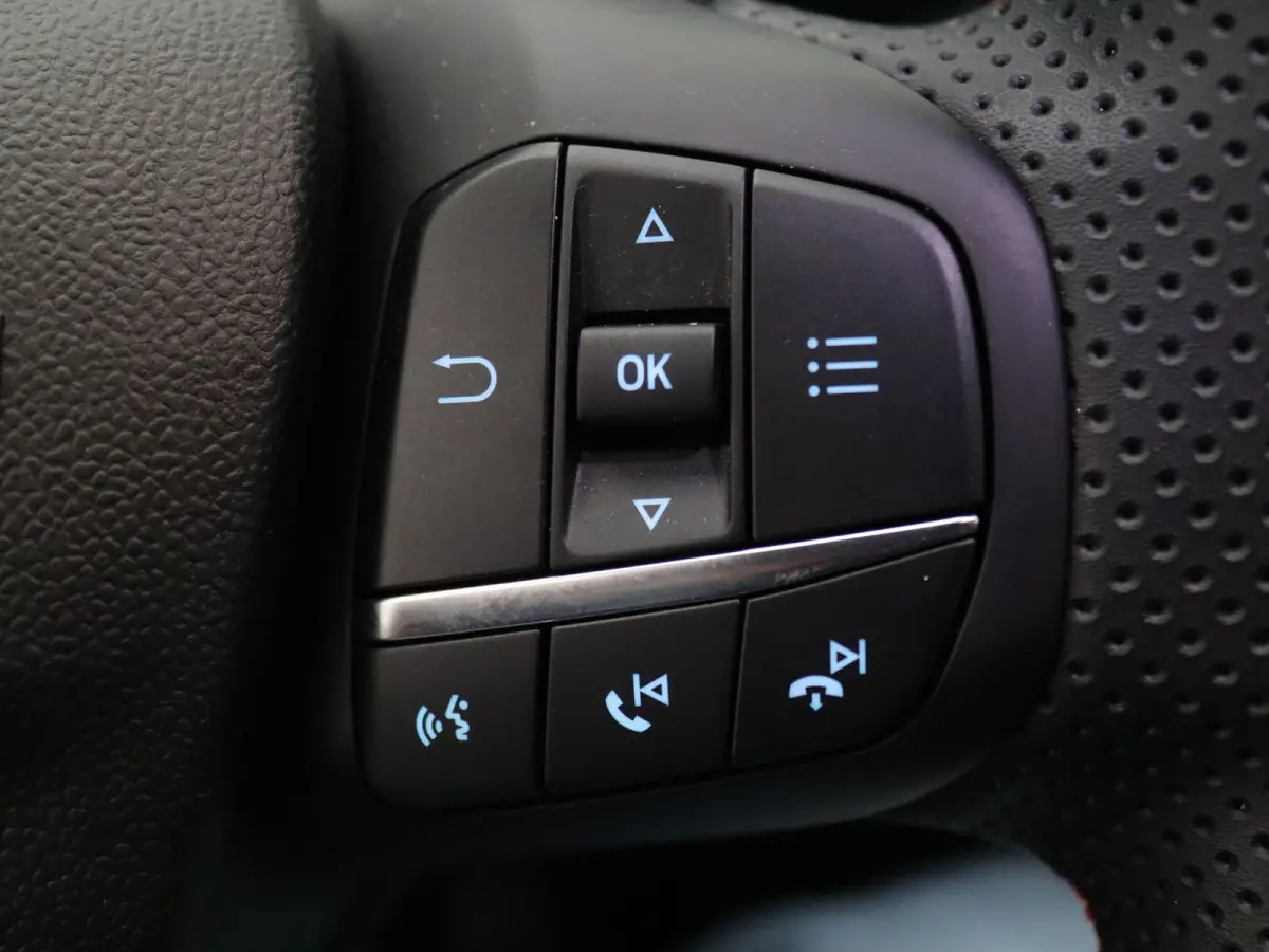125pk EcoBoost ST-Line X Apple Carplay/Android Auto | Climate