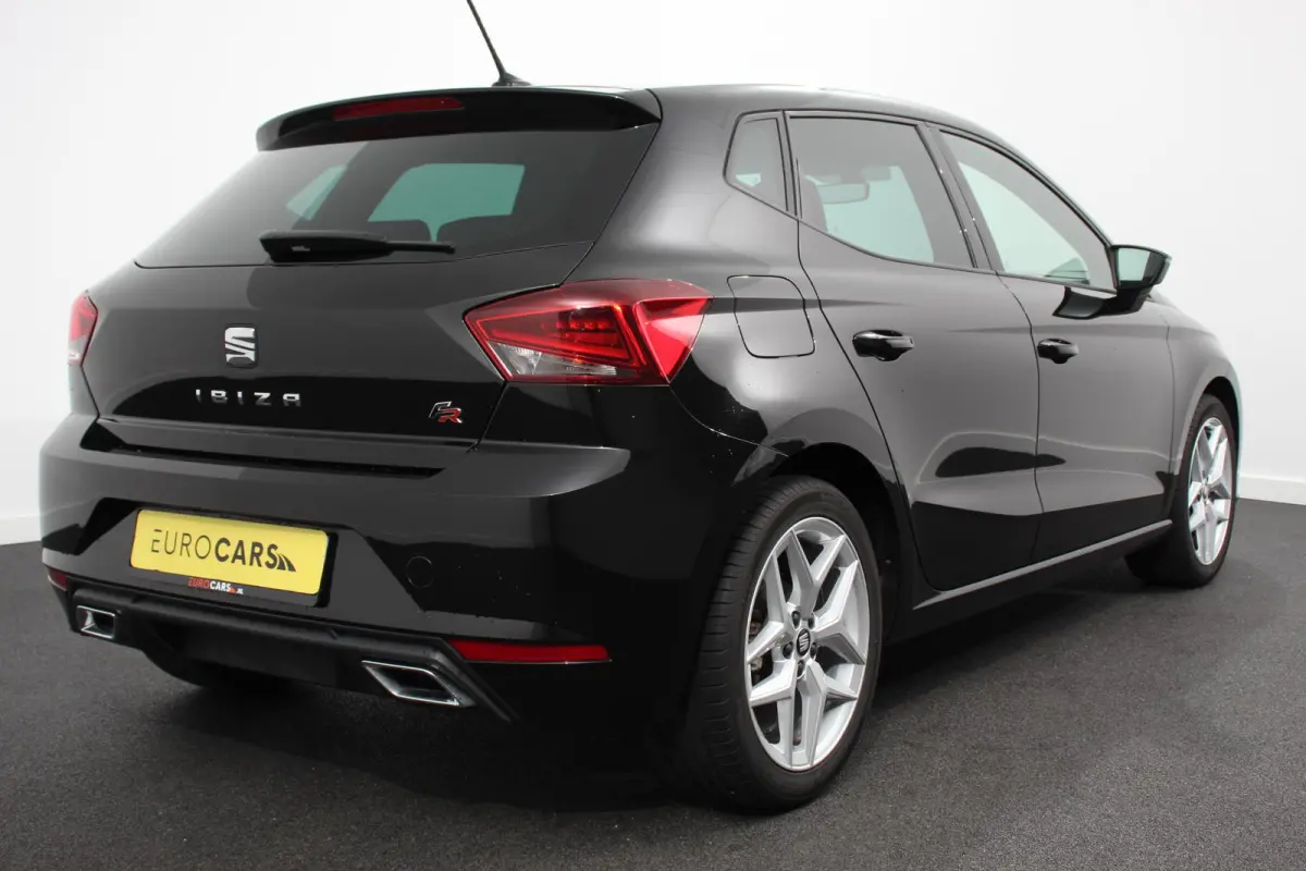 1.0 TSI DSG FR Cruise Control Front Assist Privacy Glass Stoelverwarming Apple Carplay/ Android Auto Led Lichtmetalen velgen