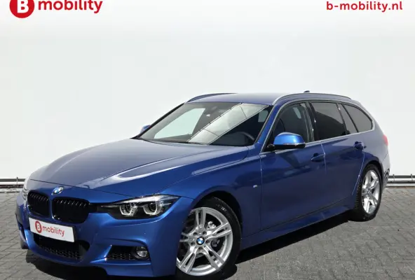 318i High Executive M-Sport Trekhaak Apple CarPlay NL Auto! | Hifi | Achteruitrijcamera | Leer | Driving Assist. | Sportstoelen