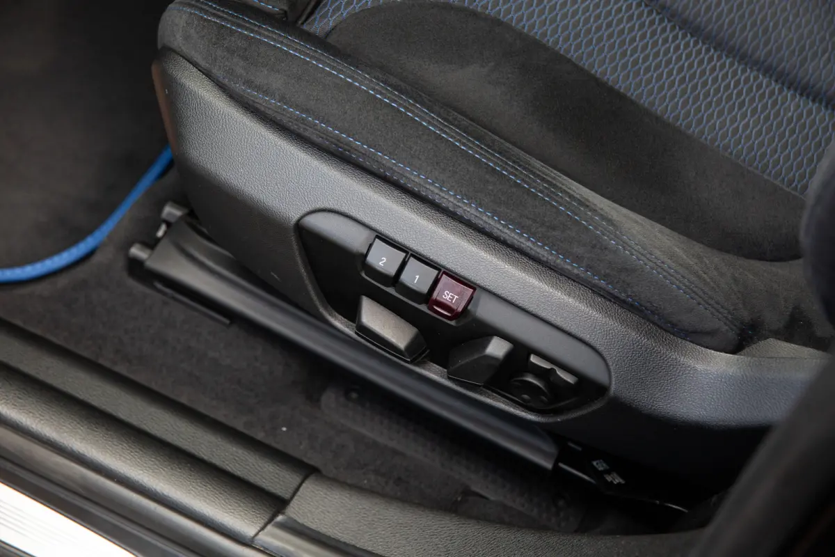 sDrive20i High Executive M-Sport , Panoramadak, Head-up display, Memory, Head-up display,