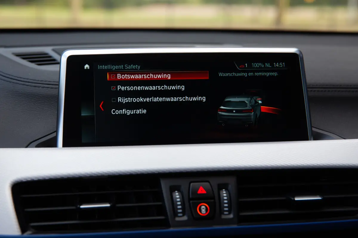 sDrive20i High Executive M-Sport , Panoramadak, Head-up display, Memory, Head-up display,