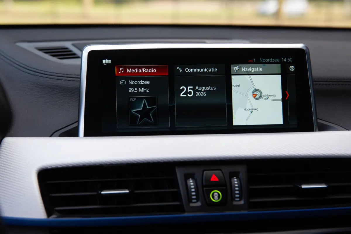 sDrive20i High Executive M-Sport , Panoramadak, Head-up display, Memory, Head-up display,