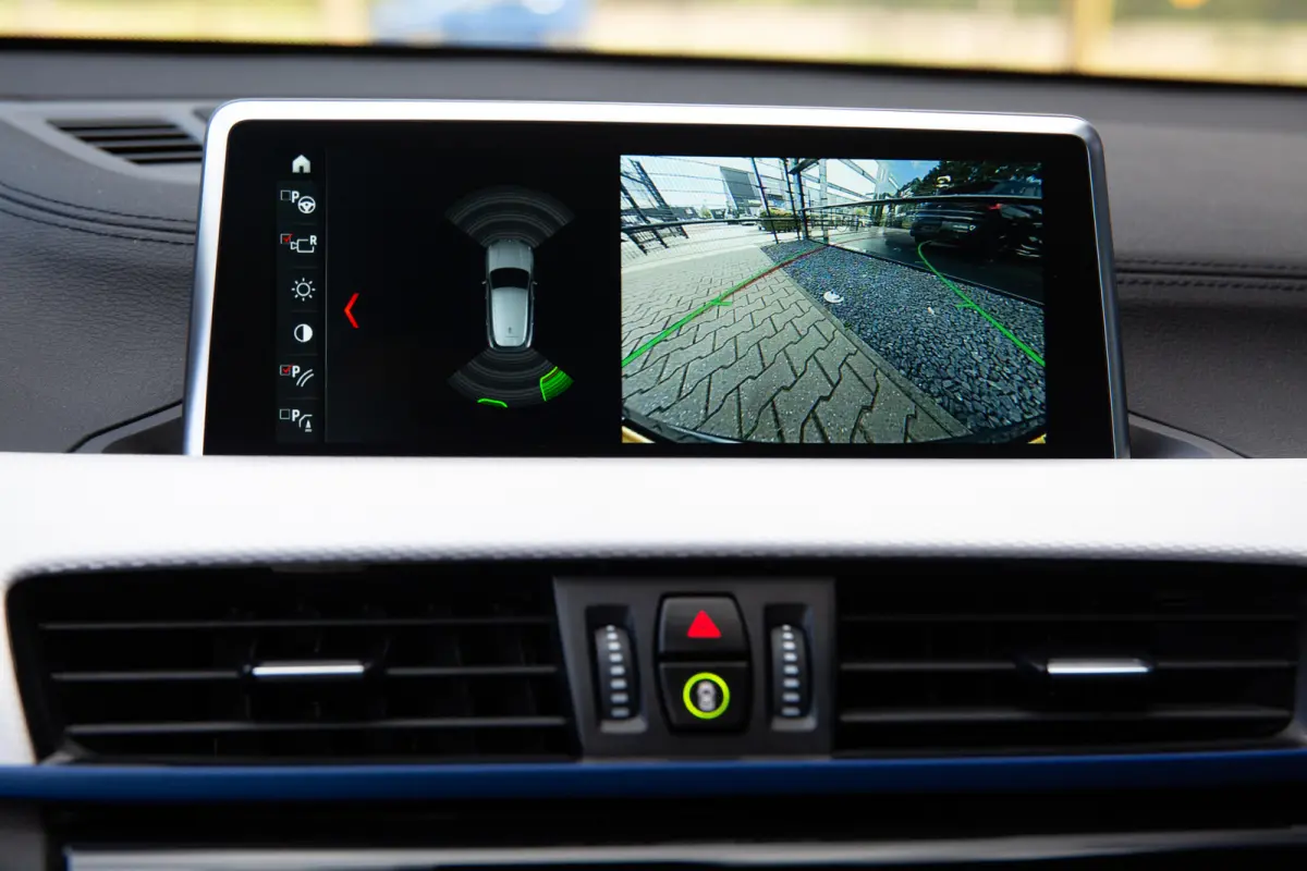 sDrive20i High Executive M-Sport , Panoramadak, Head-up display, Memory, Head-up display,