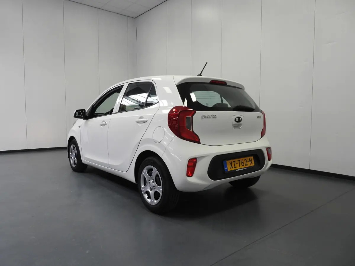 1.0 CVVT EconomyPlusLine AIRCO/BLUETOOTH!