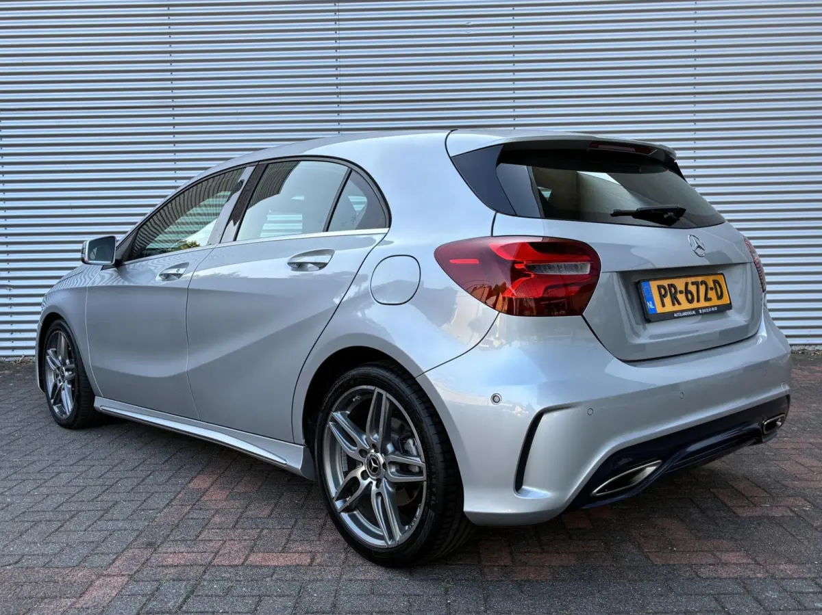 A180 AMG Aut Cruise Navi Facelift Model NL Auto Xenon Led 2017