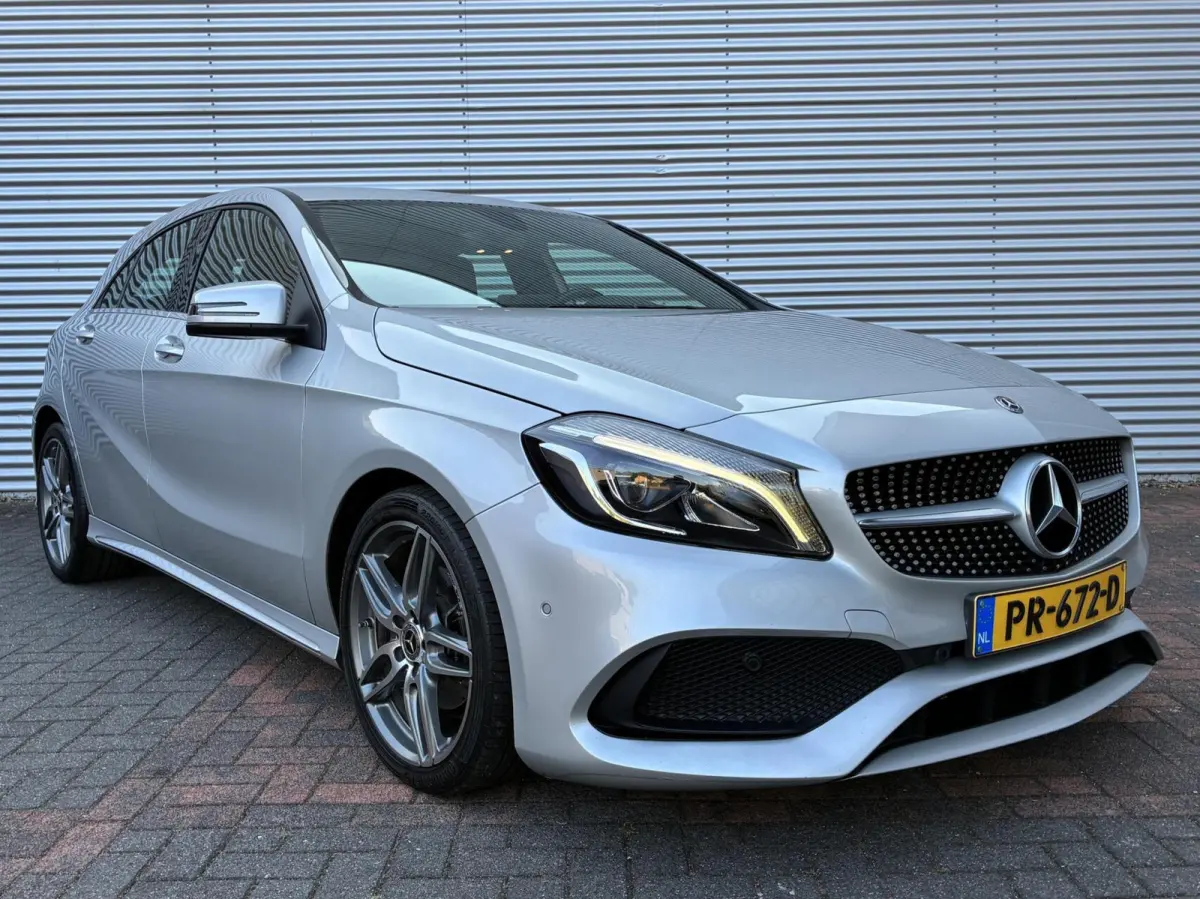 A180 AMG Aut Cruise Navi Facelift Model NL Auto Xenon Led 2017