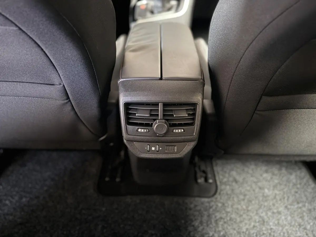 1.2 PureTech Allure | Carplay | Camera | Riem v.v.