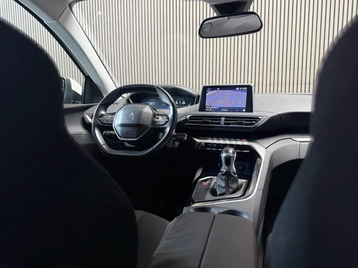 1.2 PureTech Allure | Carplay | Camera | Riem v.v.