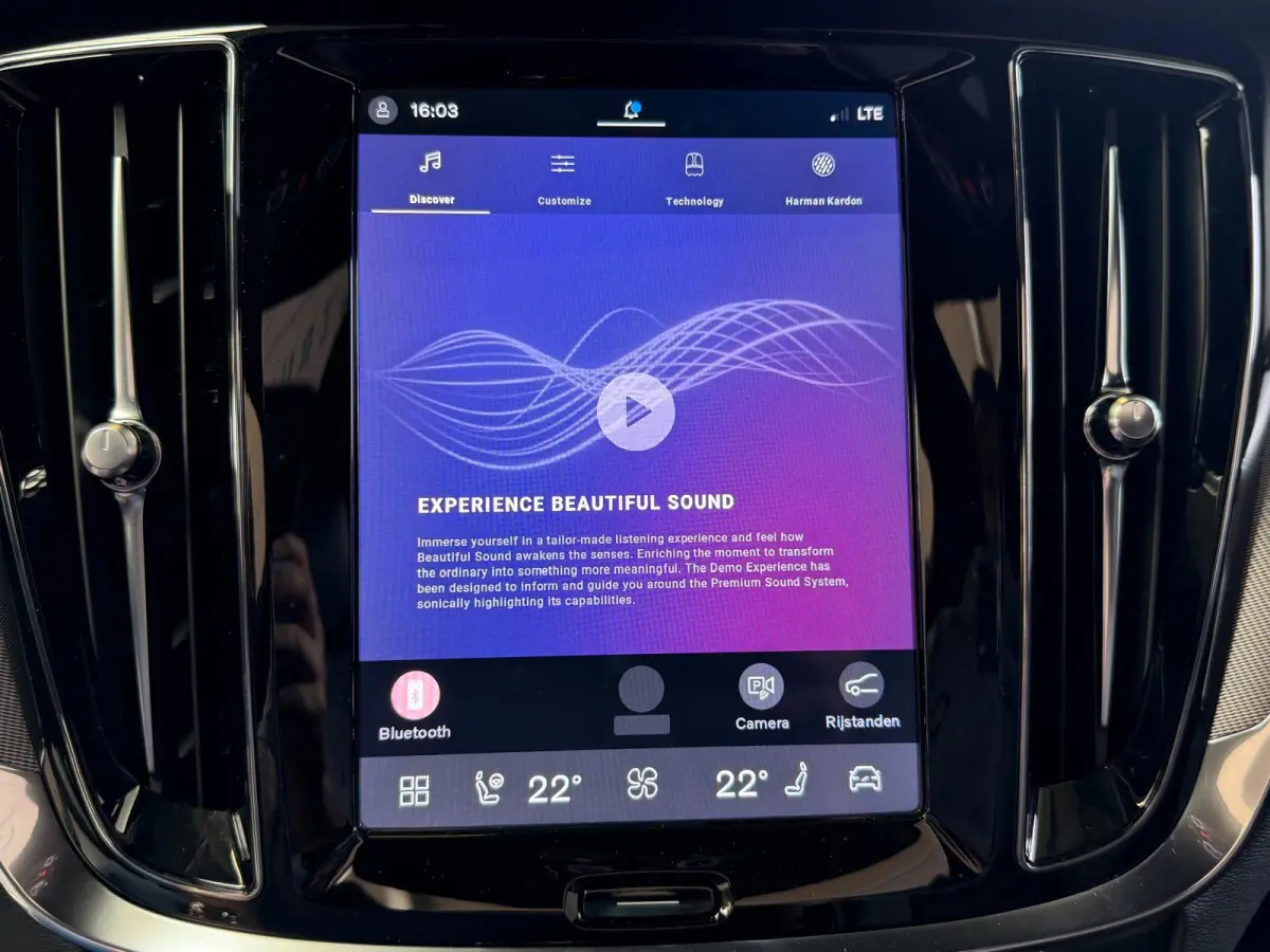 2.0 T6 Plug-in hybrid AWD Ultra Dark, Pano, HUD, Leer, Elektrische stoelen, stoel/Stuurverwarming, Harman kardon,