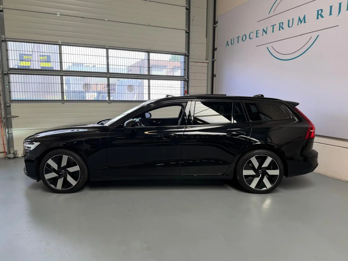 2.0 T6 Plug-in hybrid AWD Ultra Dark, Pano, HUD, Leer, Elektrische stoelen, stoel/Stuurverwarming, Harman kardon,