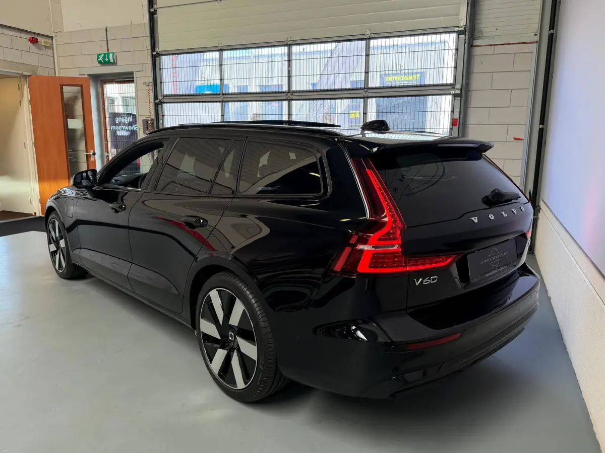 2.0 T6 Plug-in hybrid AWD Ultra Dark, Pano, HUD, Leer, Elektrische stoelen, stoel/Stuurverwarming, Harman kardon,