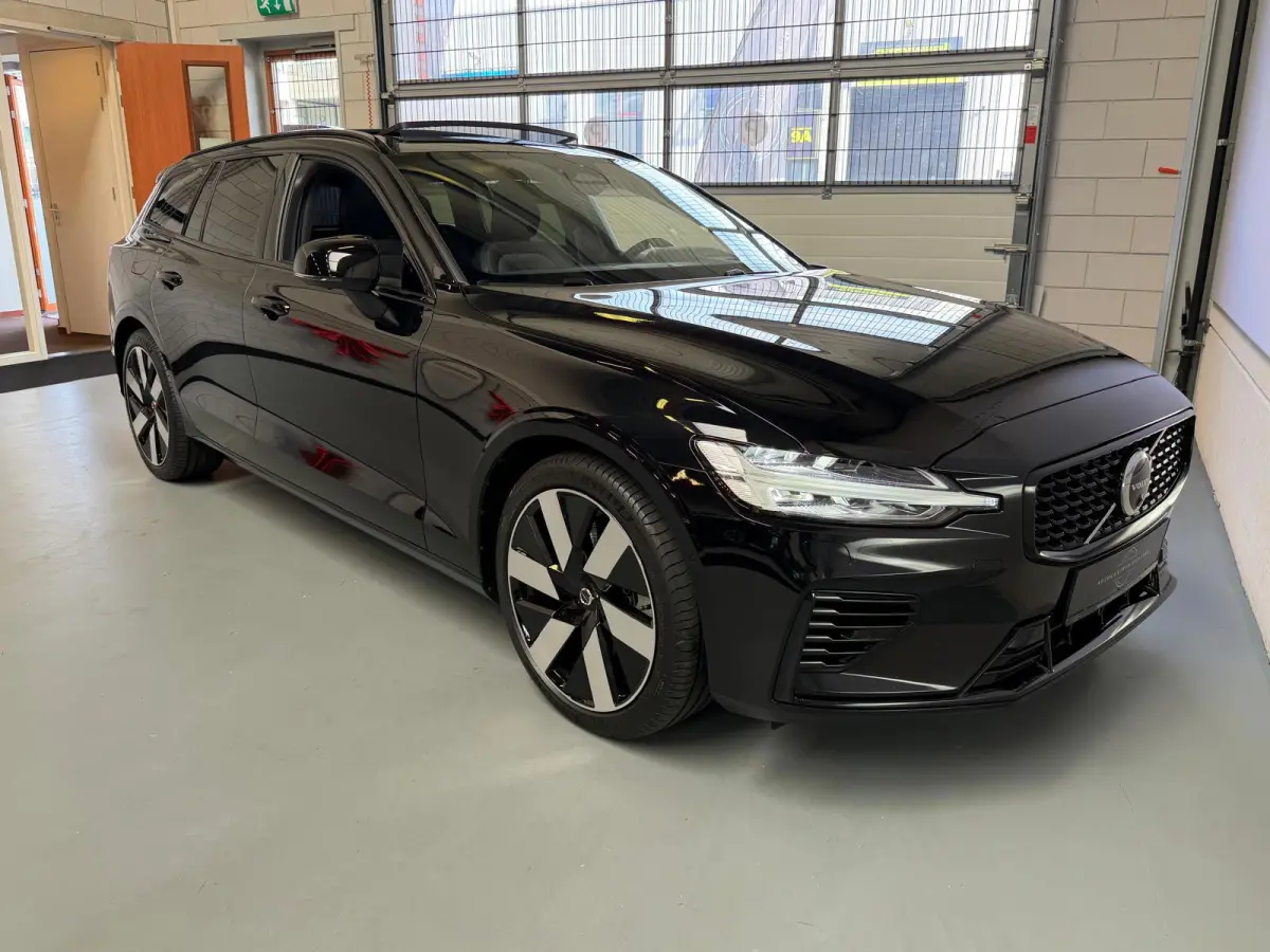 2.0 T6 Plug-in hybrid AWD Ultra Dark, Pano, HUD, Leer, Elektrische stoelen, stoel/Stuurverwarming, Harman kardon,