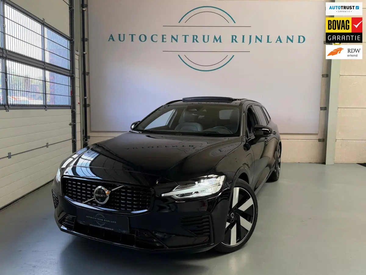 2.0 T6 Plug-in hybrid AWD Ultra Dark, Pano, HUD, Leer, Elektrische stoelen, stoel/Stuurverwarming, Harman kardon,