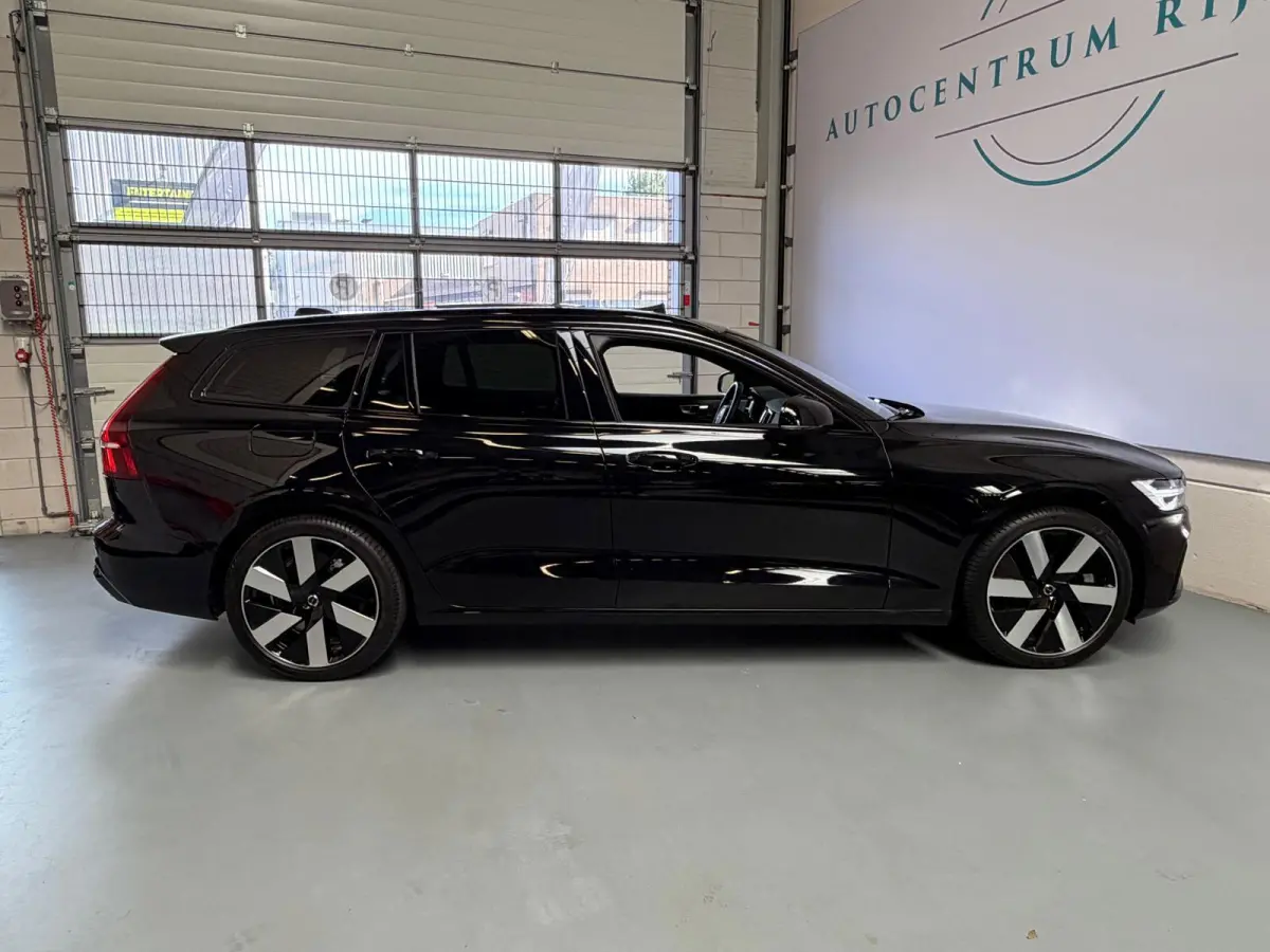2.0 T6 Plug-in hybrid AWD Ultra Dark, Pano, HUD, Leer, Elektrische stoelen, stoel/Stuurverwarming, Harman kardon,