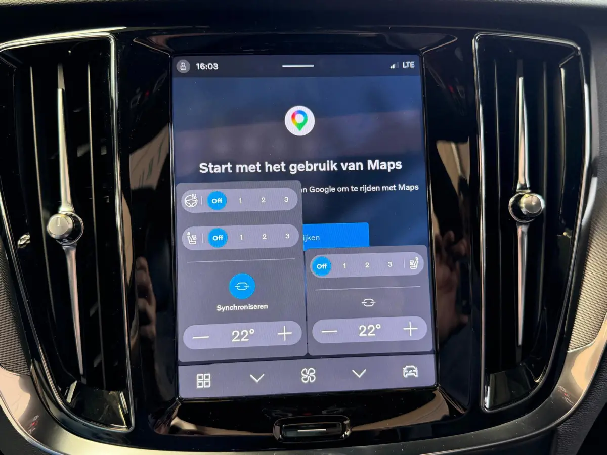 2.0 T6 Plug-in hybrid AWD Ultra Dark, Pano, HUD, Leer, Elektrische stoelen, stoel/Stuurverwarming, Harman kardon,
