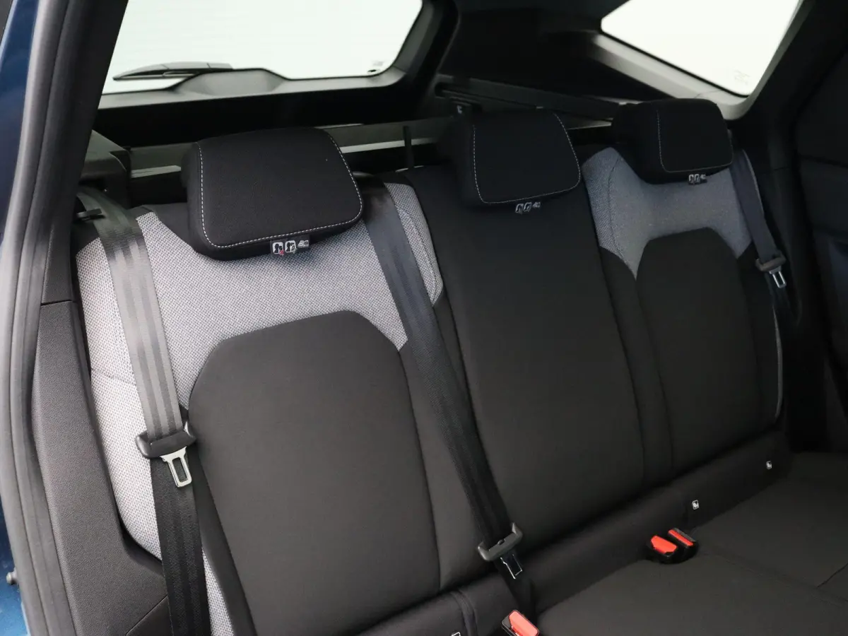 Mild Hybrid-G 140pk Journey | Schuif kanteldak | Stoel en stuurverwarming | Voorruit verwarming | Elektrische achterklep |