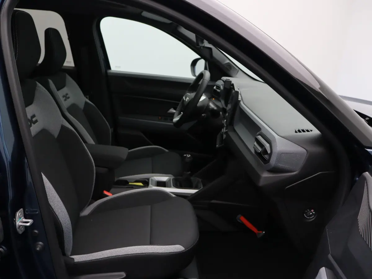 Mild Hybrid-G 140pk Journey | Schuif kanteldak | Stoel en stuurverwarming | Voorruit verwarming | Elektrische achterklep |