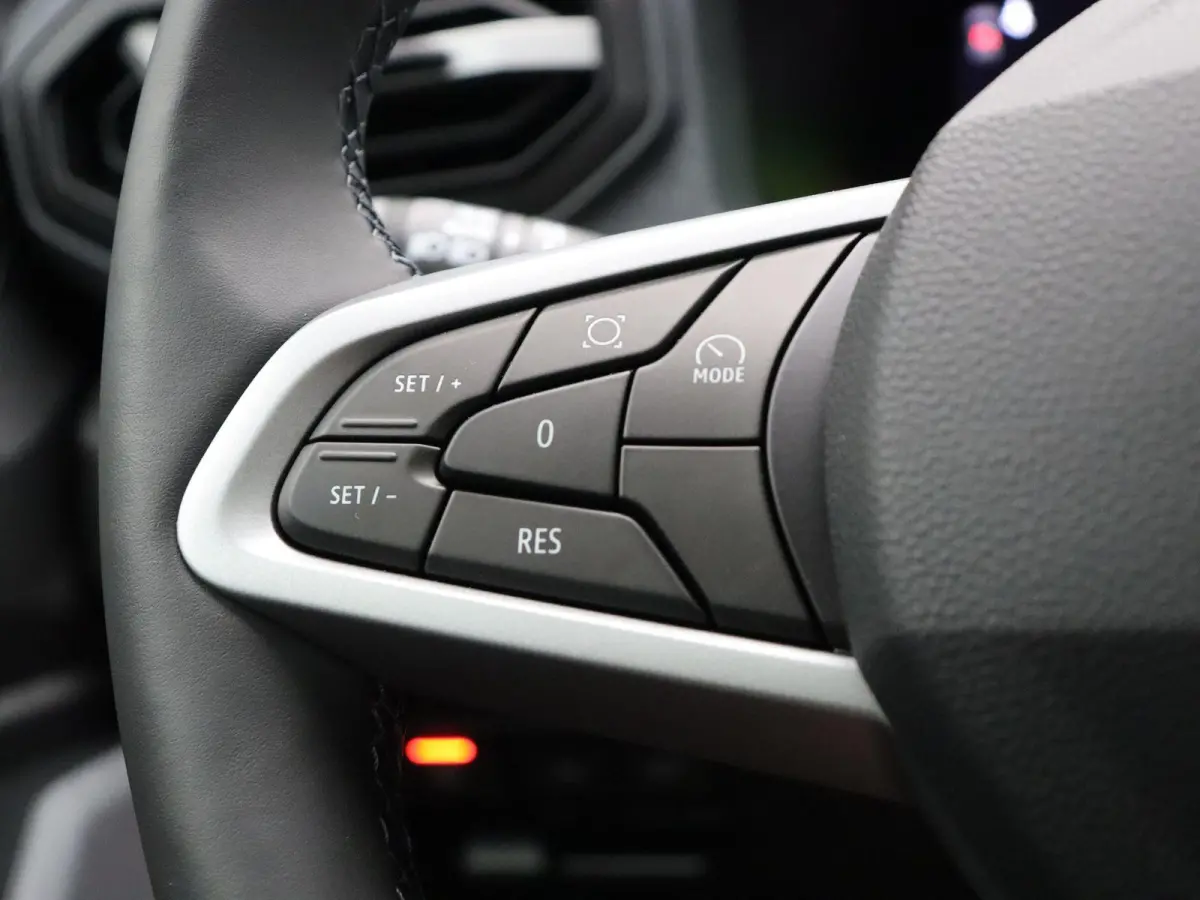 Mild Hybrid-G 140pk Journey | Schuif kanteldak | Stoel en stuurverwarming | Voorruit verwarming | Elektrische achterklep |