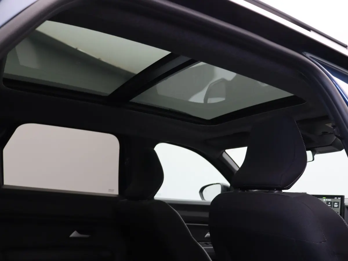 Mild Hybrid-G 140pk Journey | Schuif kanteldak | Stoel en stuurverwarming | Voorruit verwarming | Elektrische achterklep |