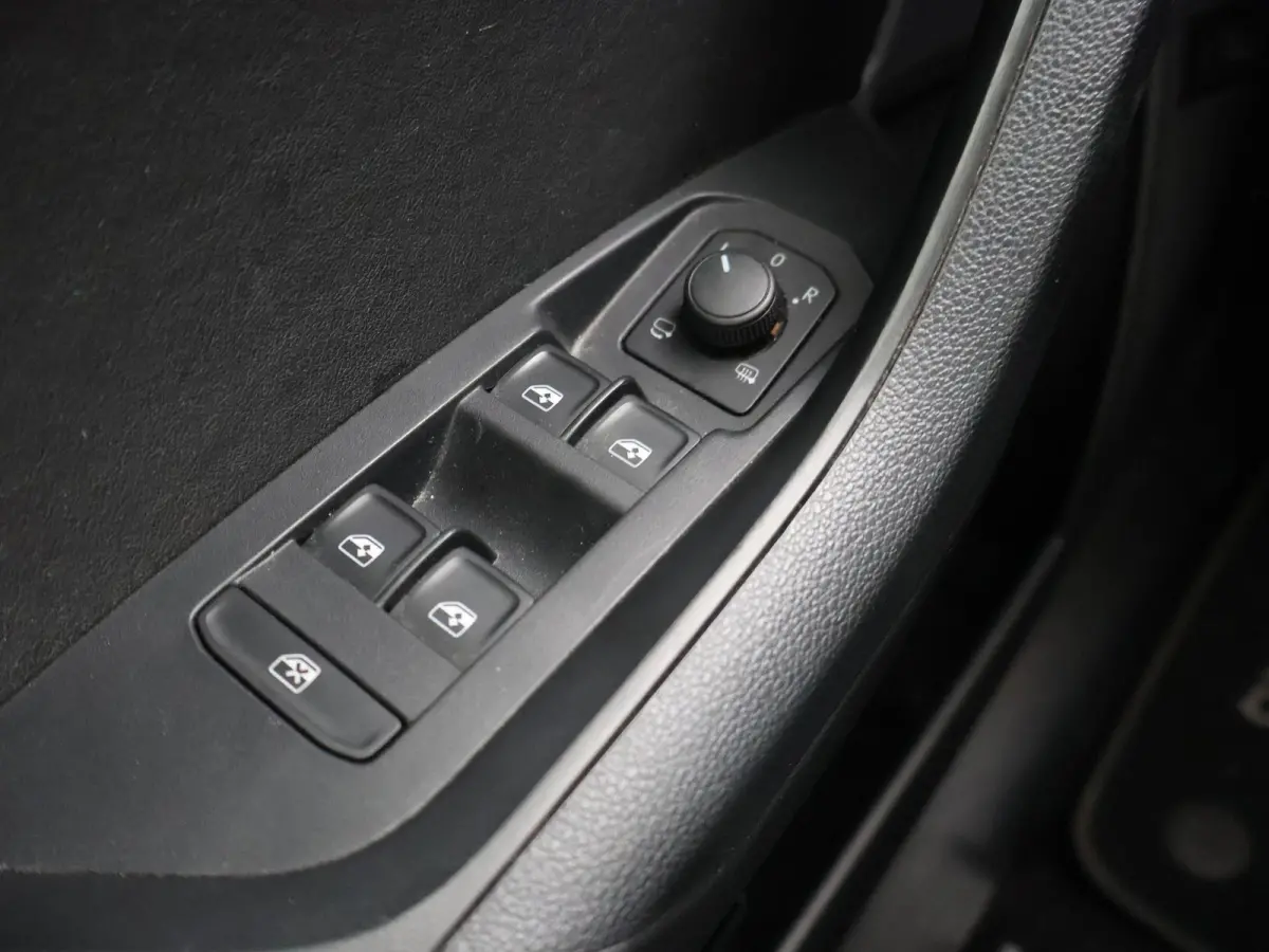 1.5 TSI 150 PK + WEGKL. TREKHAAK 1800 KG | CARPLAY | CANTON | ADAPTIVE CRUISE | CAMERA