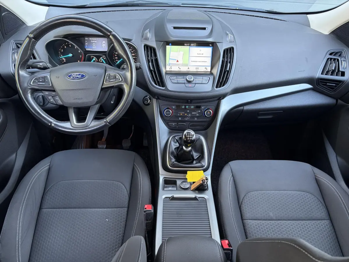 1.5 EcoBoost Trend Ultimate ✓2e Eigenaar✓Navi✓Trekhaak✓Carplay✓Clima✓Cruise✓Lm velgen✓Pdc✓120pk✓6 Bak✓N.A.P✓Apk tot 10-2027
