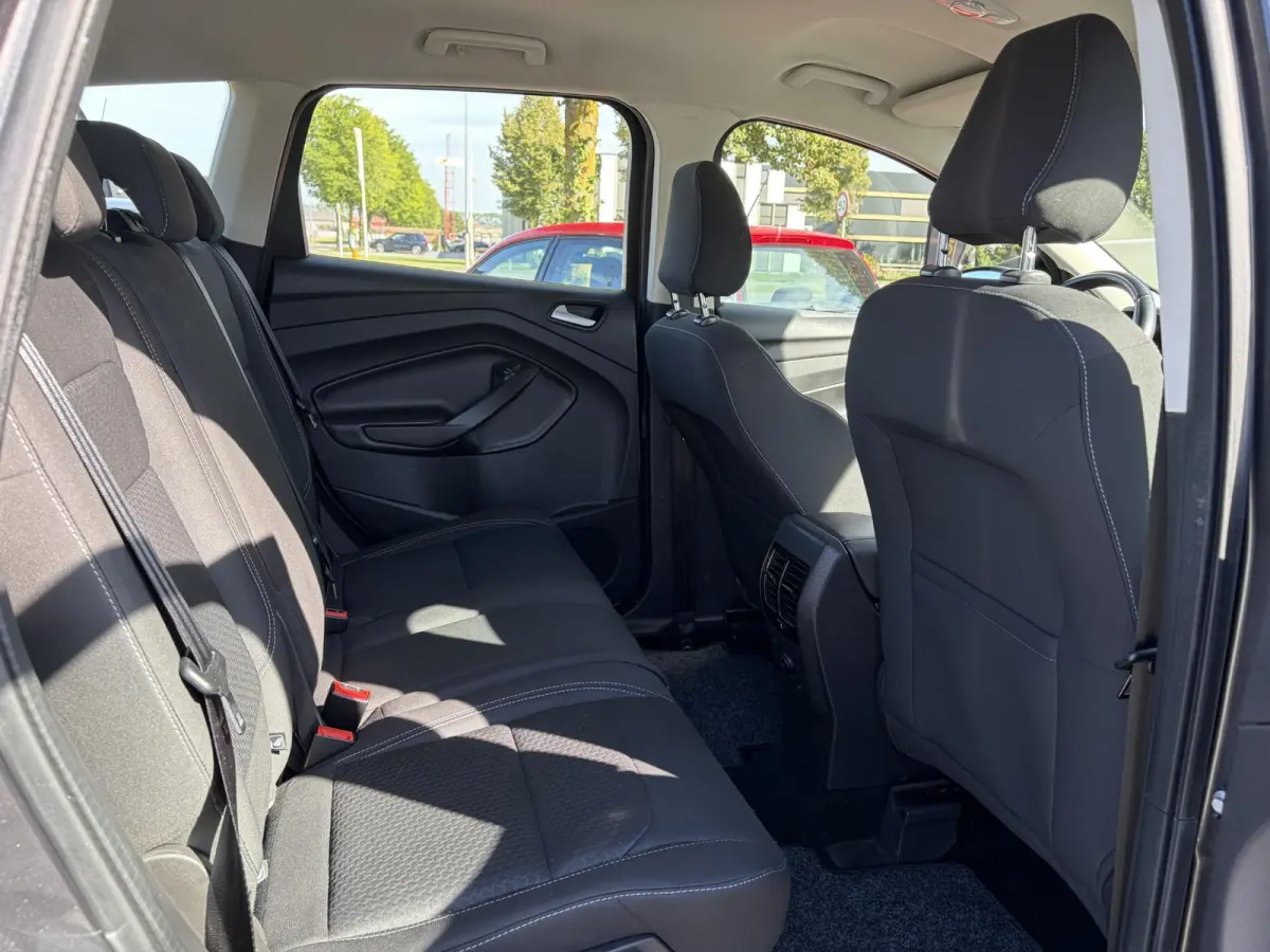 1.5 EcoBoost Trend Ultimate ✓2e Eigenaar✓Navi✓Trekhaak✓Carplay✓Clima✓Cruise✓Lm velgen✓Pdc✓120pk✓6 Bak✓N.A.P✓Apk tot 10-2027