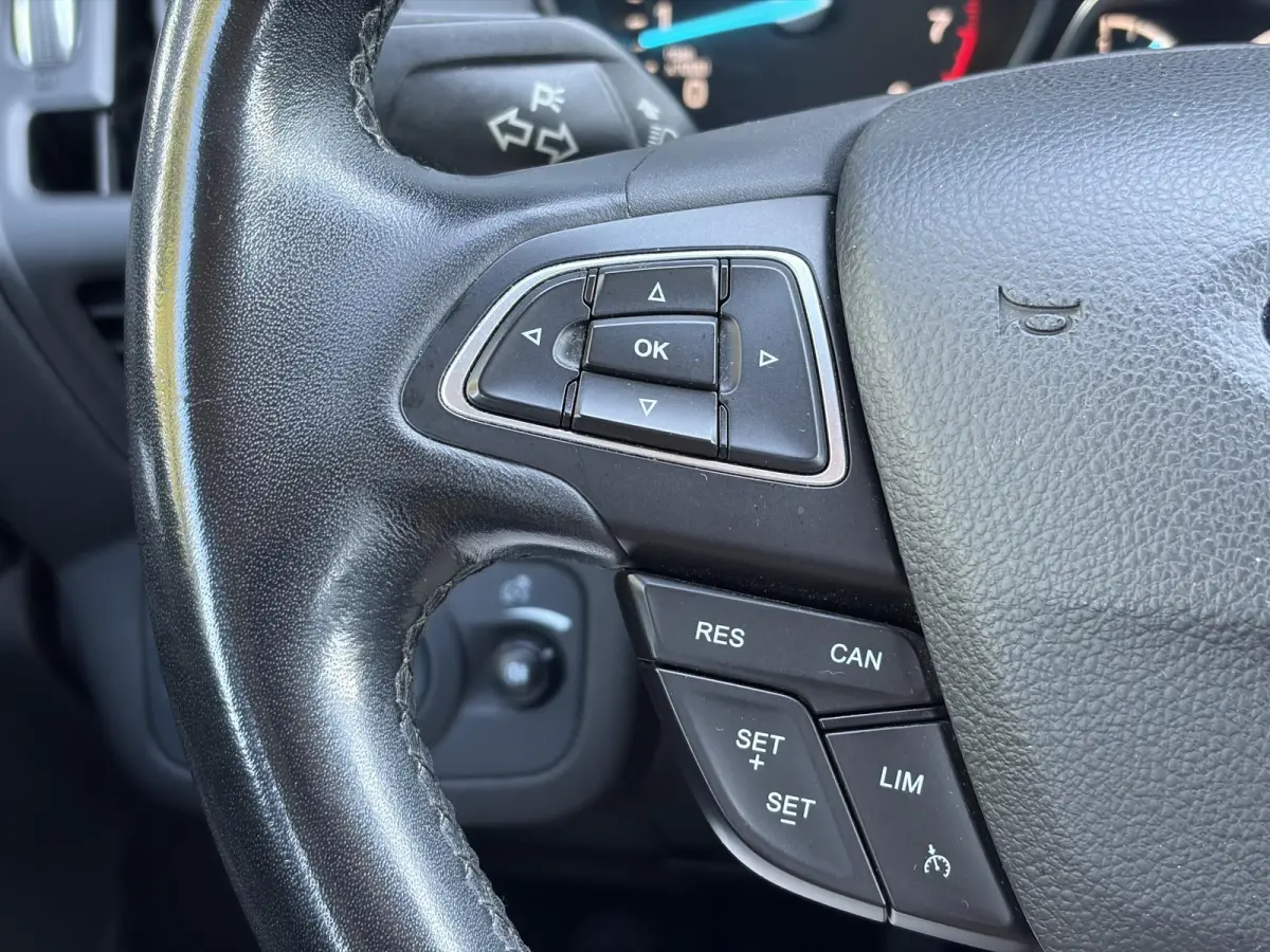 1.5 EcoBoost Trend Ultimate ✓2e Eigenaar✓Navi✓Trekhaak✓Carplay✓Clima✓Cruise✓Lm velgen✓Pdc✓120pk✓6 Bak✓N.A.P✓Apk tot 10-2027