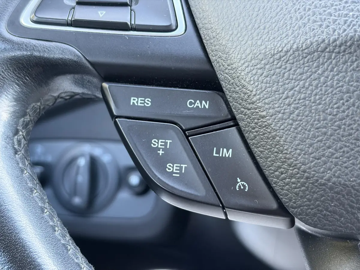 1.5 EcoBoost Trend Ultimate ✓2e Eigenaar✓Navi✓Trekhaak✓Carplay✓Clima✓Cruise✓Lm velgen✓Pdc✓120pk✓6 Bak✓N.A.P✓Apk tot 10-2027