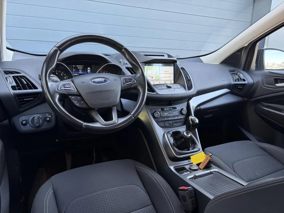 1.5 EcoBoost Trend Ultimate ✓2e Eigenaar✓Navi✓Trekhaak✓Carplay✓Clima✓Cruise✓Lm velgen✓Pdc✓120pk✓6 Bak✓N.A.P✓Apk tot 10-2027