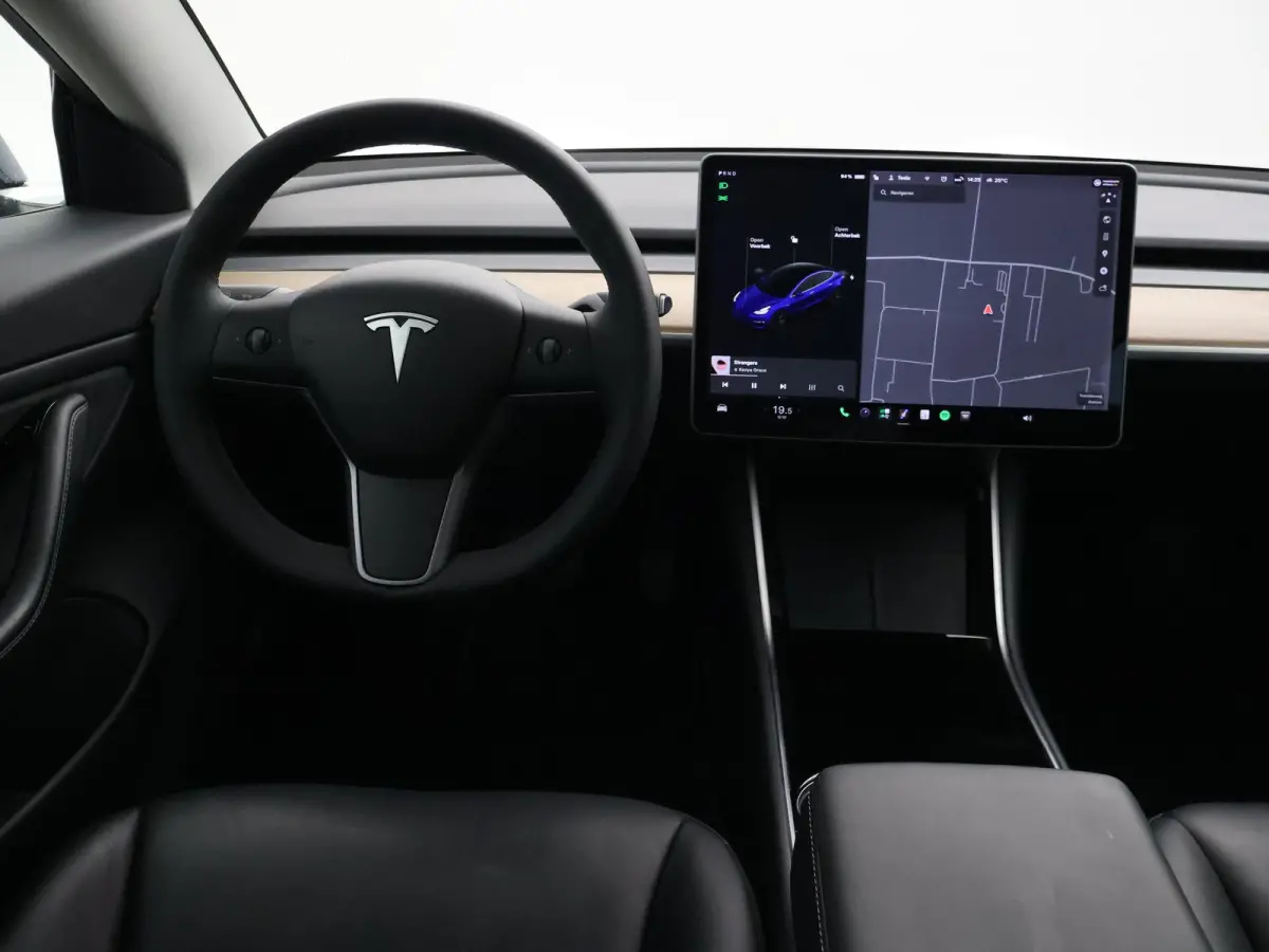 LONG RANGE AWD 75 kWh + TREKHAAK AFNEEMBAAR | PANORAMA | ZWART LEDER | STOELVERW. V+A