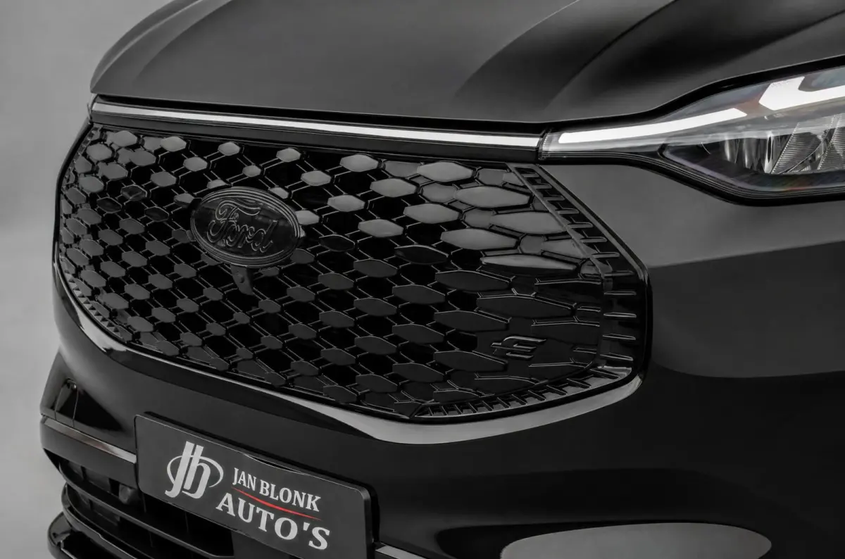 320 L2H1 Limited 71 kWh DC DUBBEL CABINE / JB-EDITON / CAMERA / 370KM RANGE / APPLE CARPLAY DRIVERS- PACK
