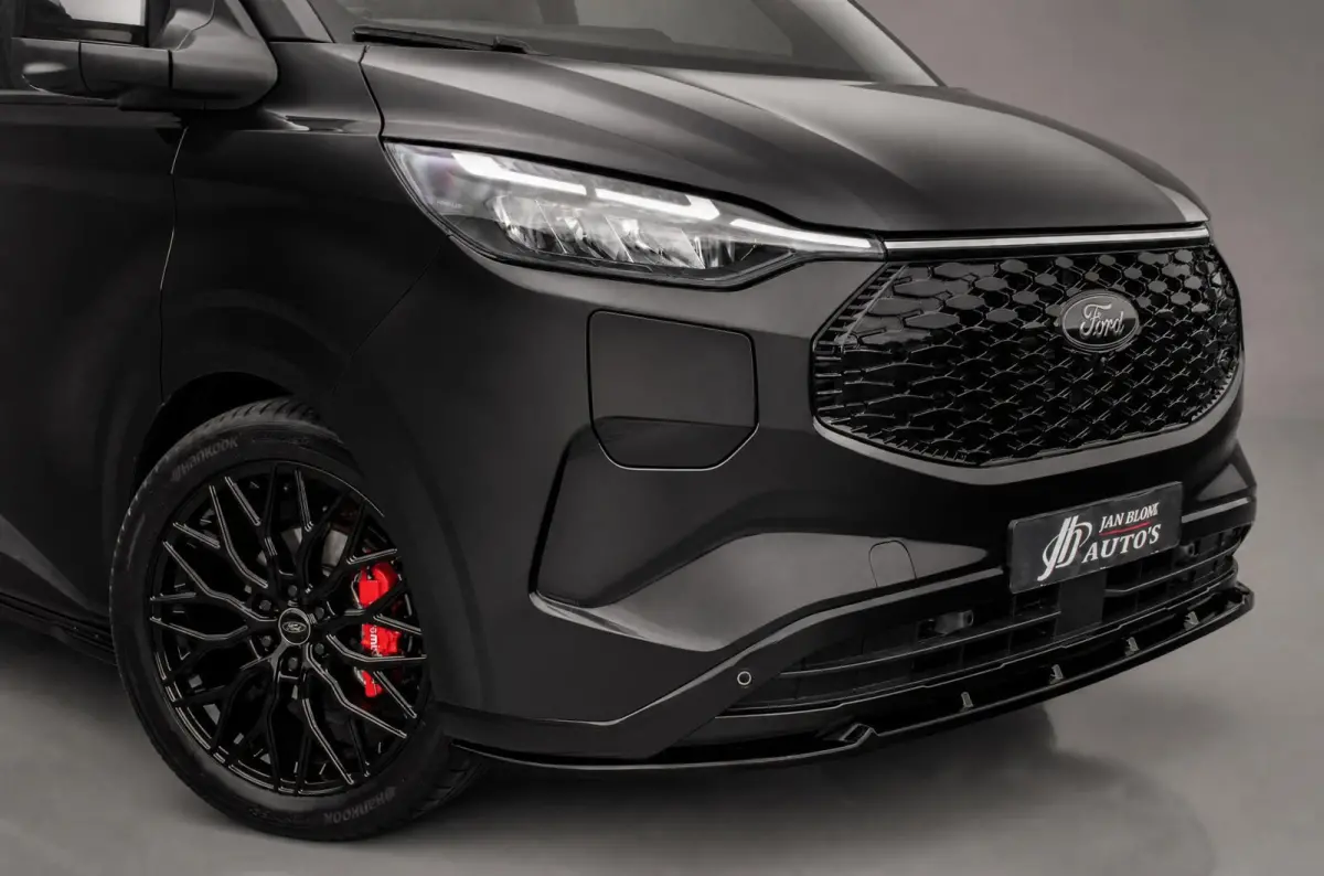 320 L2H1 Limited 71 kWh DC DUBBEL CABINE / JB-EDITON / CAMERA / 370KM RANGE / APPLE CARPLAY DRIVERS- PACK