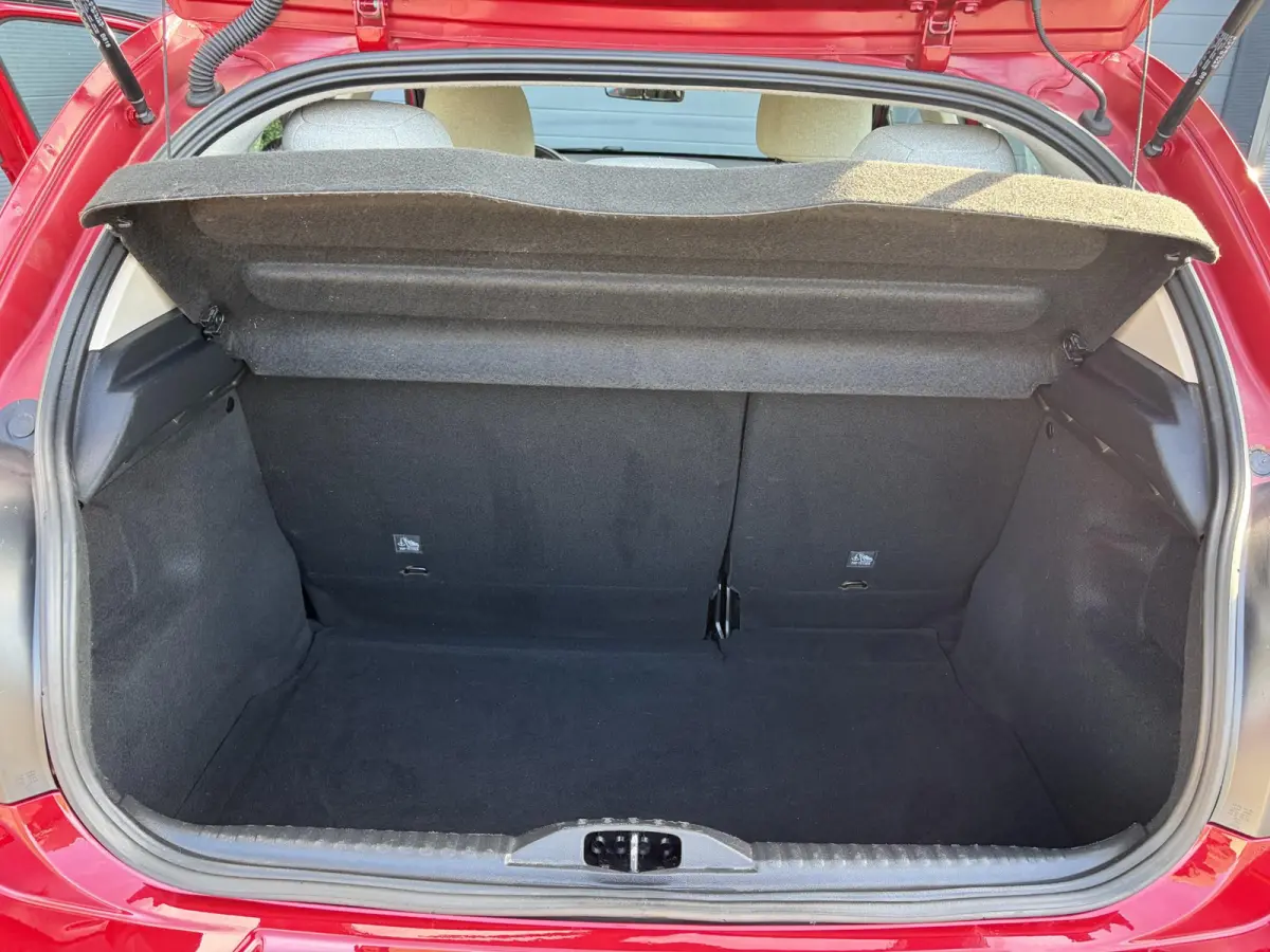 1.2 PureTech Feel ✓2e Eigenaar✓Navi✓Carplay✓Clima✓Cruise✓Lm velgen✓Rijstrooksensor✓Pdc✓N.A.P✓Apk tot 05-2027