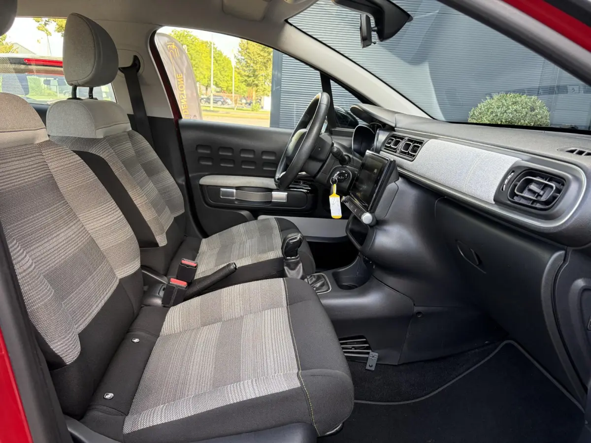 1.2 PureTech Feel ✓2e Eigenaar✓Navi✓Carplay✓Clima✓Cruise✓Lm velgen✓Rijstrooksensor✓Pdc✓N.A.P✓Apk tot 05-2027
