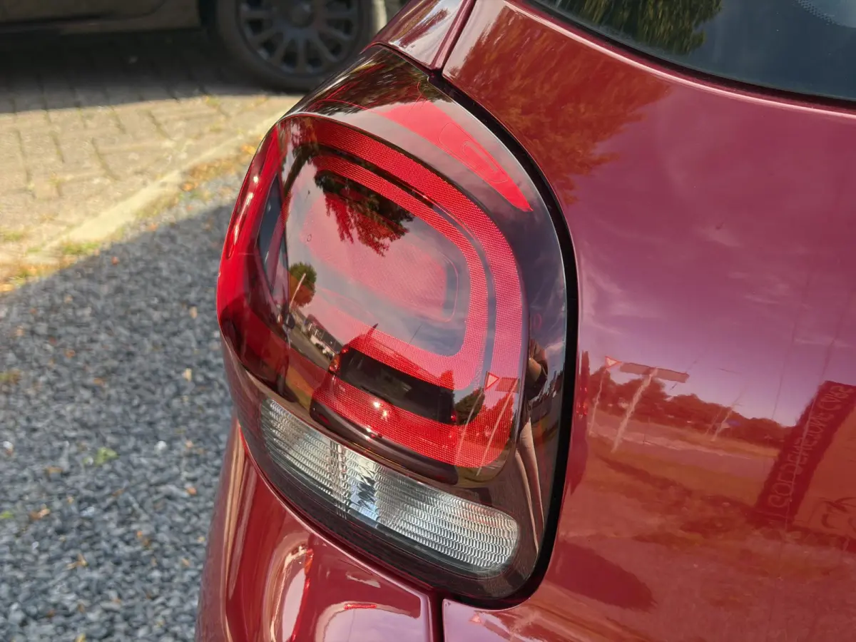 1.2 PureTech Feel ✓2e Eigenaar✓Navi✓Carplay✓Clima✓Cruise✓Lm velgen✓Rijstrooksensor✓Pdc✓N.A.P✓Apk tot 05-2027