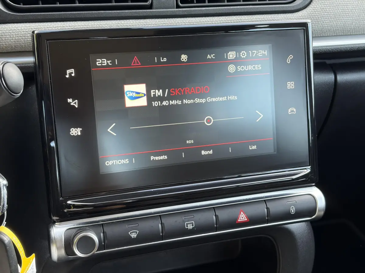 1.2 PureTech Feel ✓2e Eigenaar✓Navi✓Carplay✓Clima✓Cruise✓Lm velgen✓Rijstrooksensor✓Pdc✓N.A.P✓Apk tot 05-2027
