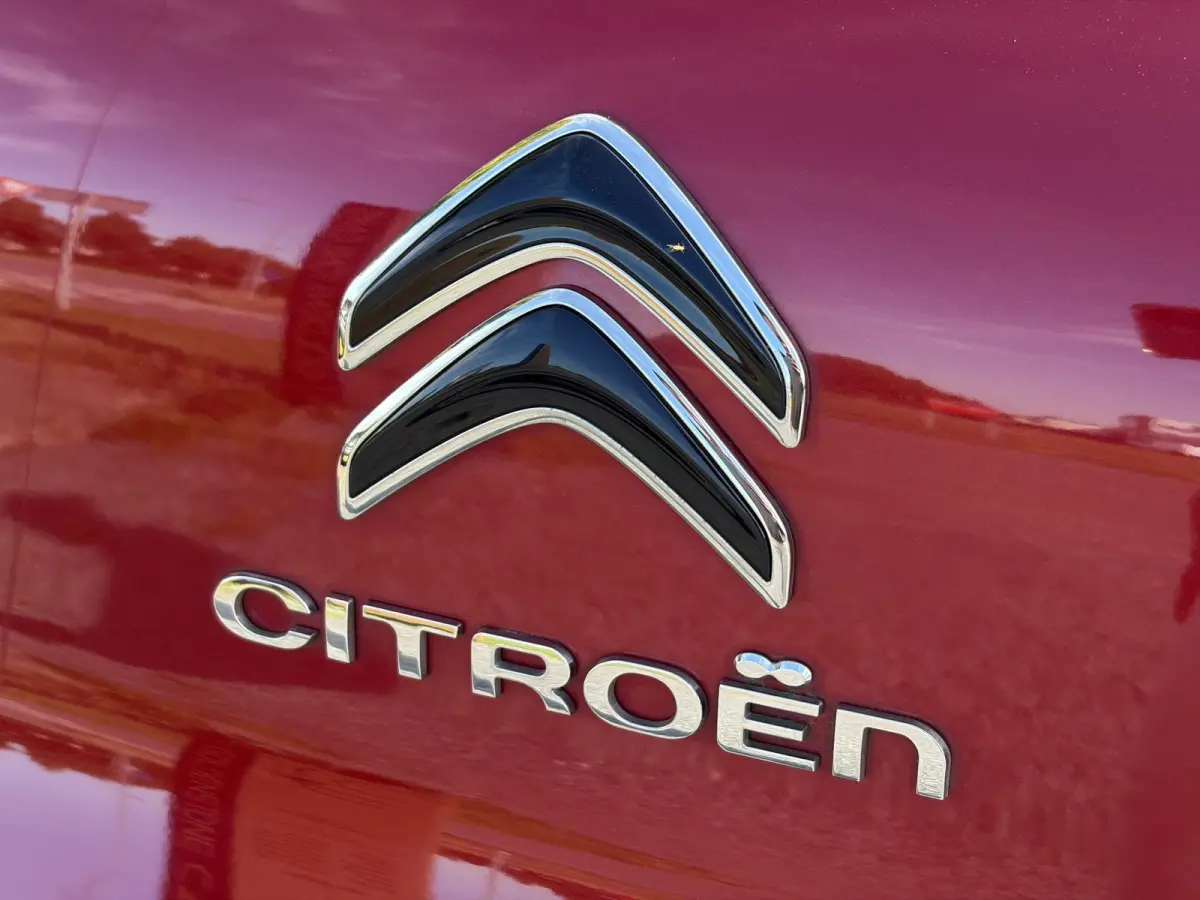 1.2 PureTech Feel ✓2e Eigenaar✓Navi✓Carplay✓Clima✓Cruise✓Lm velgen✓Rijstrooksensor✓Pdc✓N.A.P✓Apk tot 05-2027