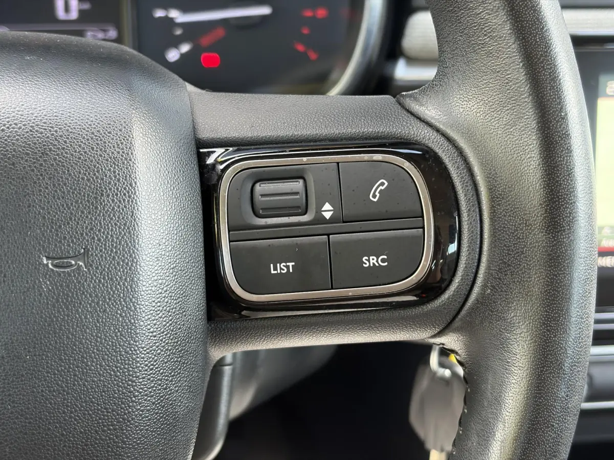 1.2 PureTech Feel ✓2e Eigenaar✓Navi✓Carplay✓Clima✓Cruise✓Lm velgen✓Rijstrooksensor✓Pdc✓N.A.P✓Apk tot 05-2027