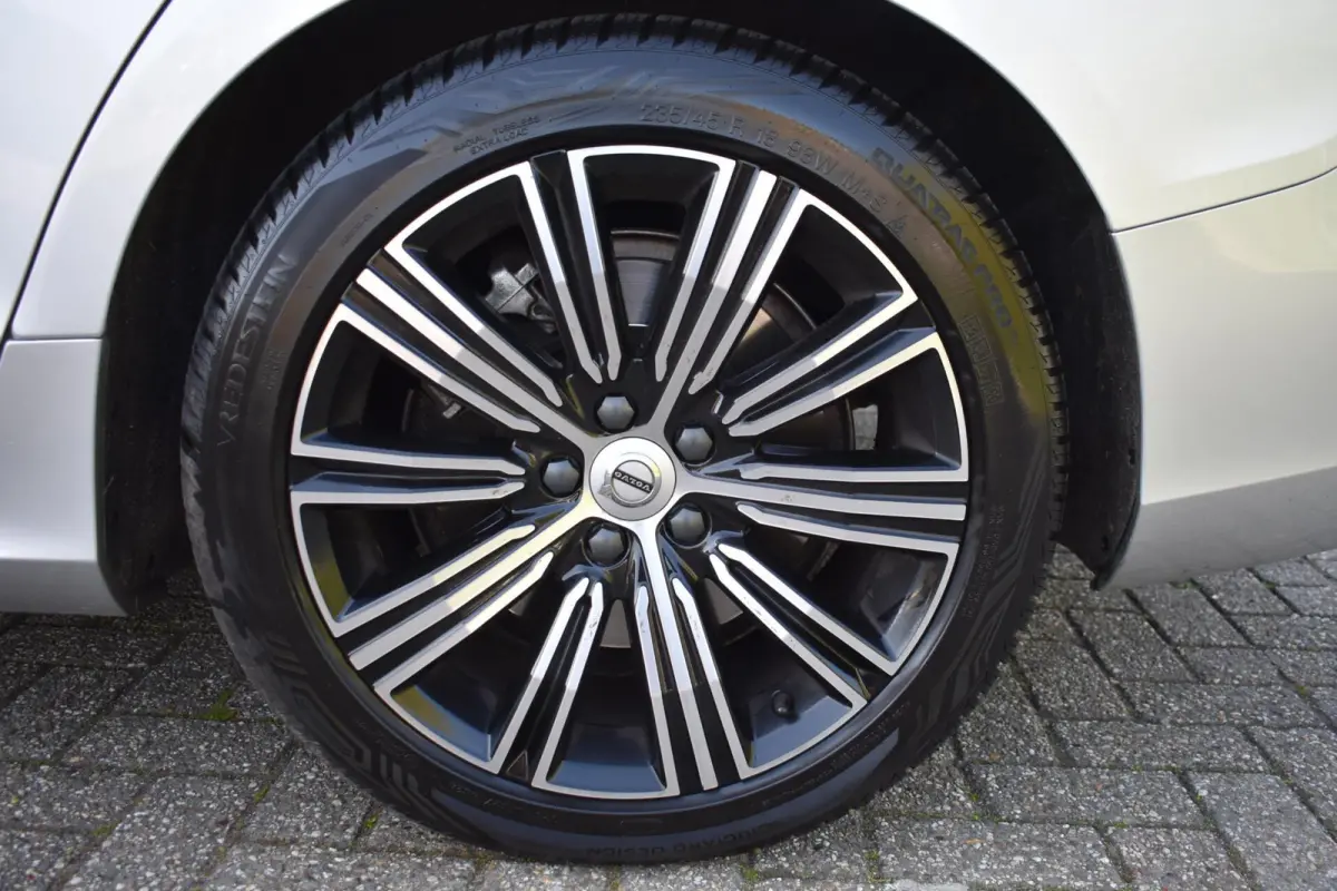 2.0 T8 Twin Engine AWD Inscription | Leder | Pano | Winterpakket |