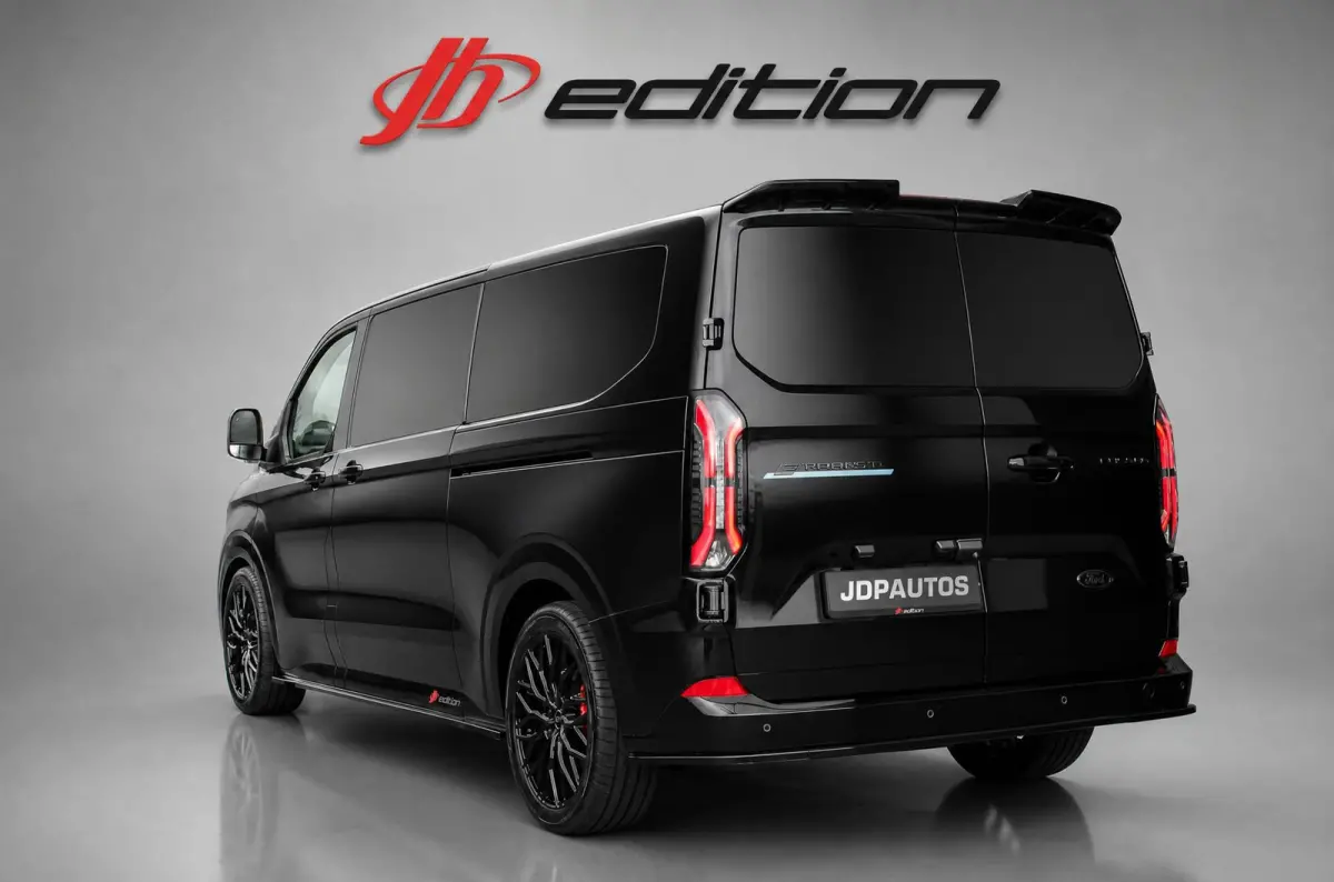 320 L2H1 Limited 71 kWh DC DUBBEL CABINE / JB- EDITON / CAMERA / 370KM RANGE / APPLE CARPLAY DRIVERS- PACK
