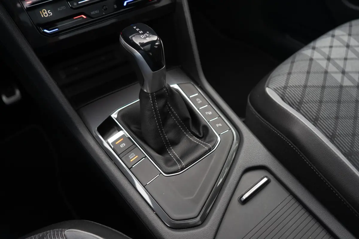 1.5 TSI R-Line Pano / Trekhaak / Camera