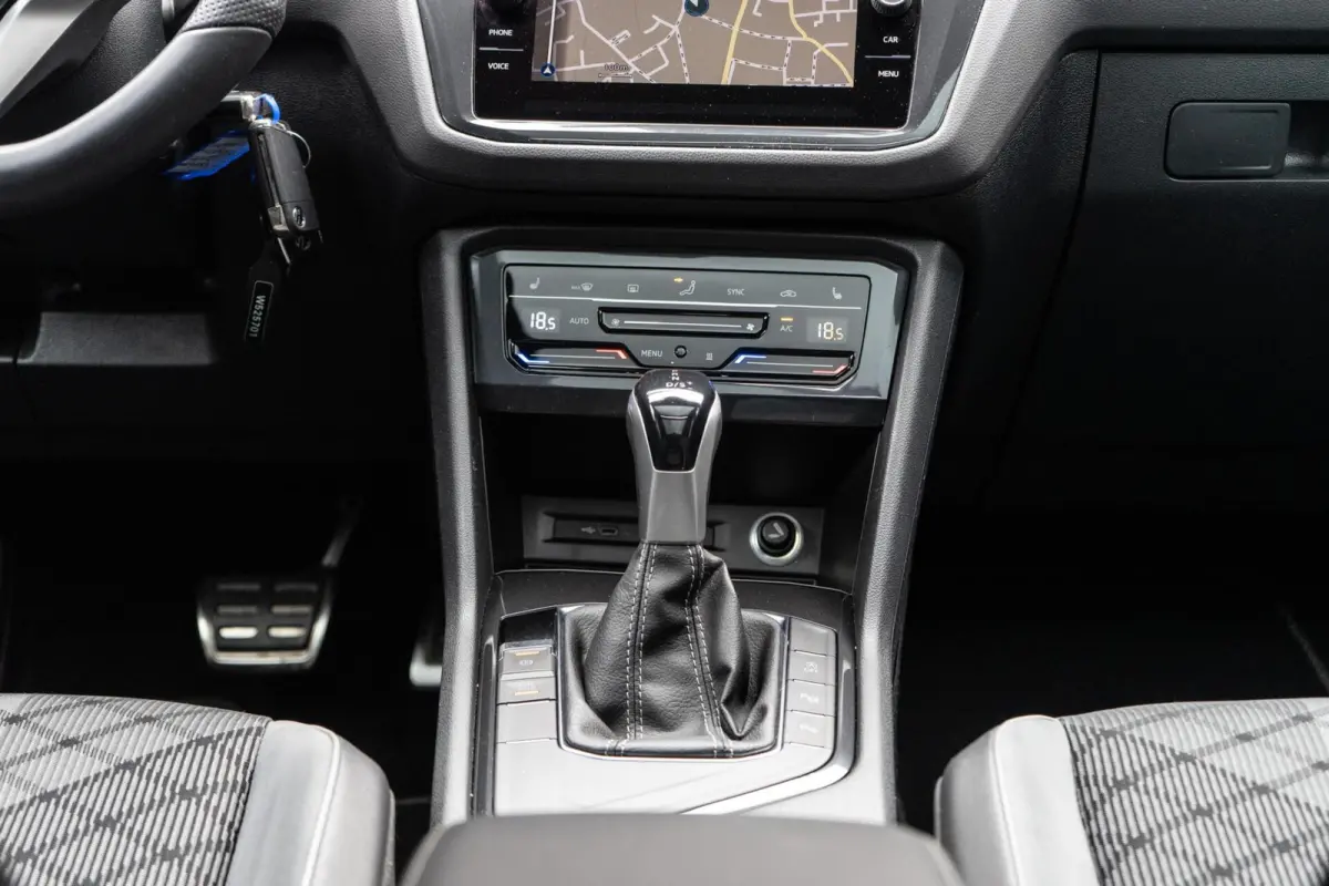 1.5 TSI R-Line Pano / Trekhaak / Camera