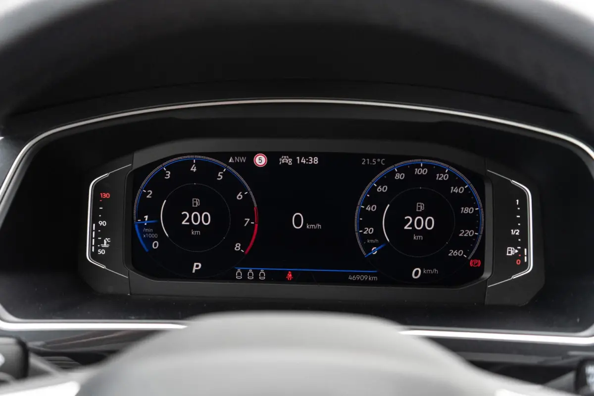 1.5 TSI R-Line Pano / Trekhaak / Camera