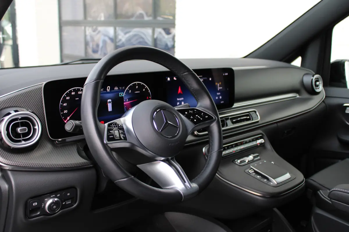 250d / DC / AMG / 2x Elec Schuifdeur / Camera / Vol Opties / NIEUWSTAAT