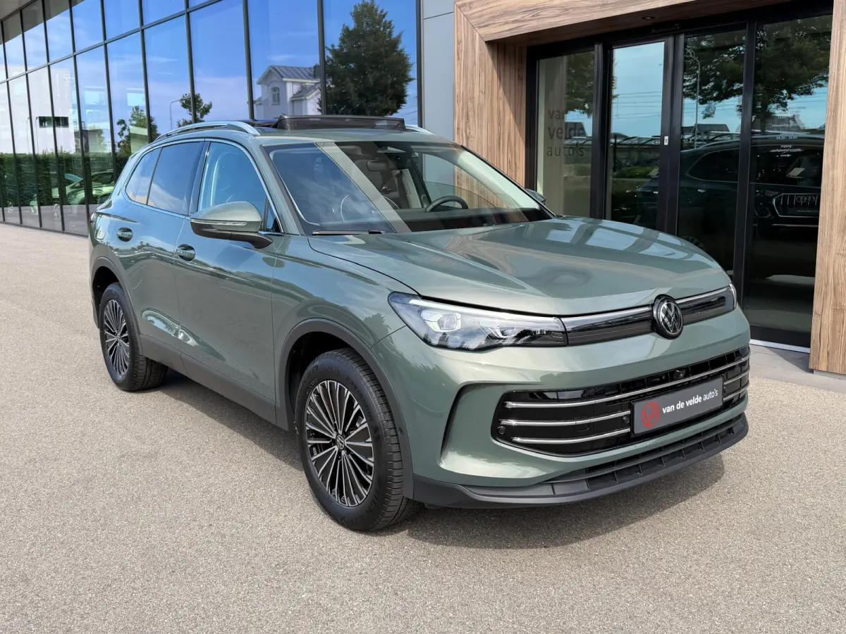 1.5 eHybrid Elegance 204pk | Trekhaak | 360 Camera | Panoramadak | Dode hoek | Elek. klep | incl. verlengde garantie