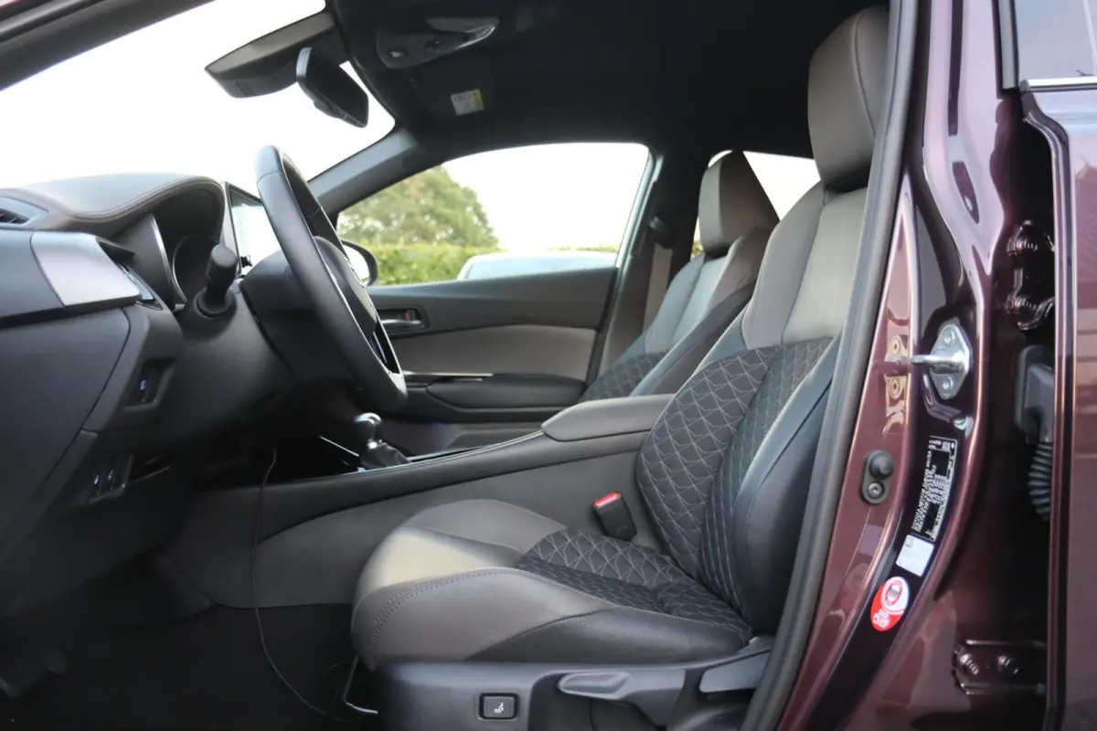 1.8 HYBRID EXECUTIVE 🚗 | 21.017 KM | JBL 🎵 | CARPLAY 📱 | CAMERA 📸 | BLIND SPOT | KEYLESS | 1E EIG. | GARANTIE 2032 ⭐