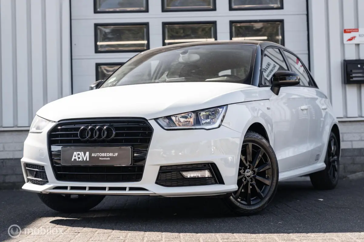 1.0 TFSI S-Line Navi Cruise Black optik