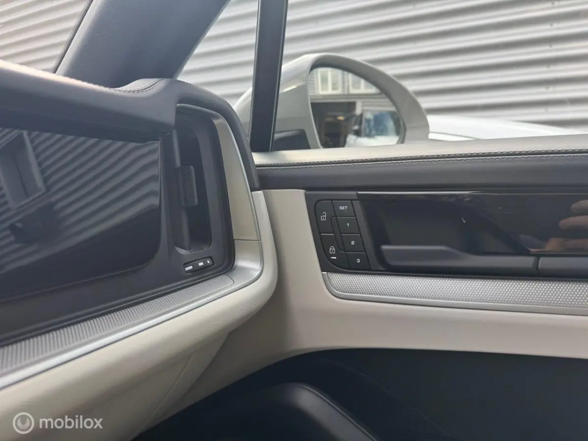 3.0 E-Hybrid, pano, luchtv., trekhaak, BOSE