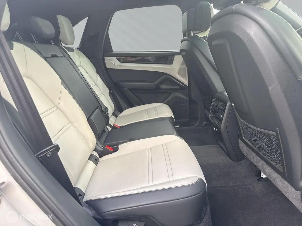 3.0 E-Hybrid, pano, luchtv., trekhaak, BOSE