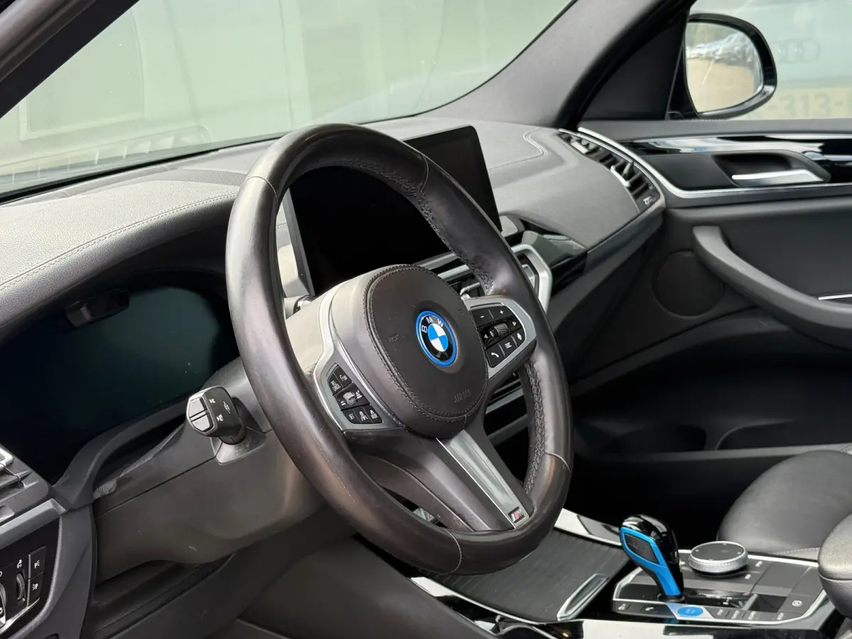 Executive M-SPORT 80 kWh 98% SOH LCI FACELIFT